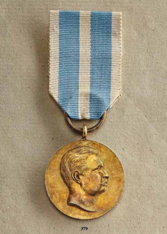 Merit+medal+for+art%2c+science%2c+indsutry+and+agriculture%2c+i+class+gold%2c+obv+