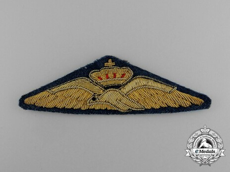 Pilot Badge, Type I (Dress Uniform) Obverse