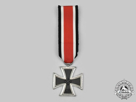 Iron Cross II Class, by W. Deumer (regular frame, "L/11") Obverse
