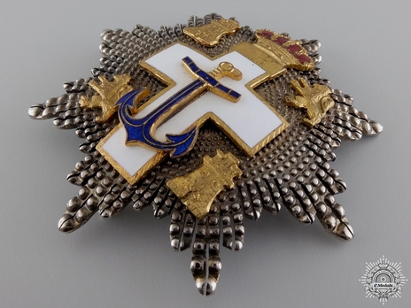 2nd Class Breast Star (white distinction) Obverse