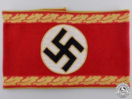 NSDAP Leiter eines Amtes Type II Reich Level Armband Obverse NSDAP Leiter eines Amtes Type II Reich Level Armband Obverse