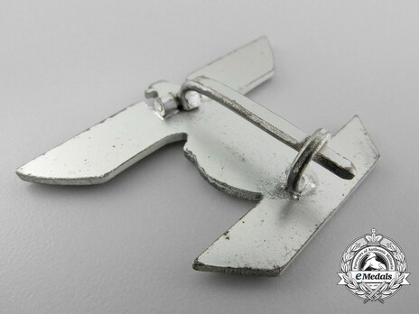 Clasp to the Iron Cross I Class, Type II, by B. H. Mayer (version B) Reverse