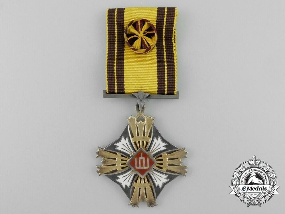 Iv class cross 1930 1940 huguenin obverse 1