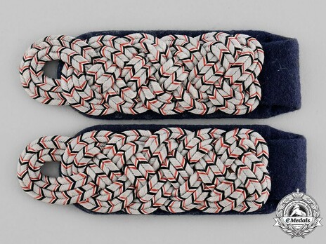 German Army Major Equivalent Specialist Shoulder Boards Obverse
