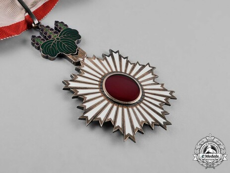 Order of the Rising Sun, III Class Obverse