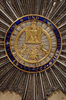 Order of the Crown of Westphalia, Grand Commander Breast Star (embroidered) Obverse Detail