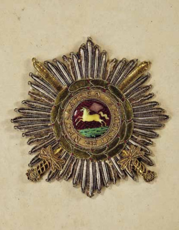 Grand+cross+breast+star+with+swords%2c+embroidered%2c+obv+