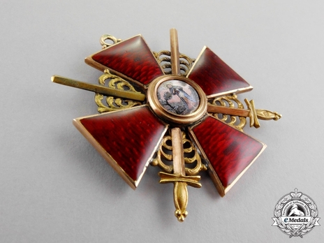 Type III, Military Division, II Class Badge (in gold, with swords) 