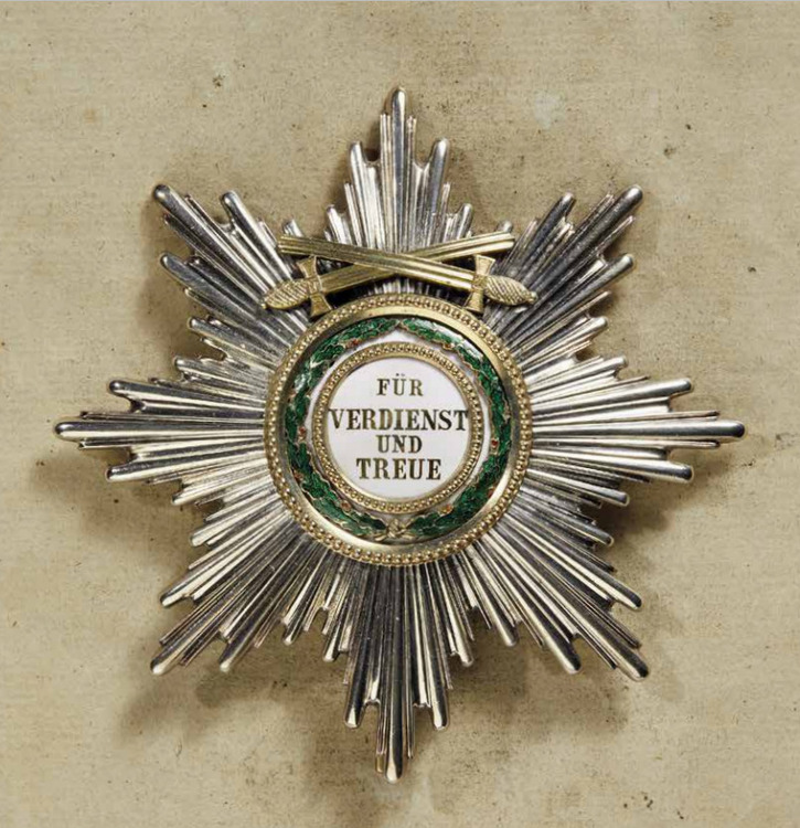 Order+of+merit%2c+type+ii%2c+military%2c+grand+cross+breast+star%2c+swords+on+ring%2c+obv