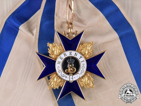 Order of Military Merit, Civil Division, Grand Cross Obverse