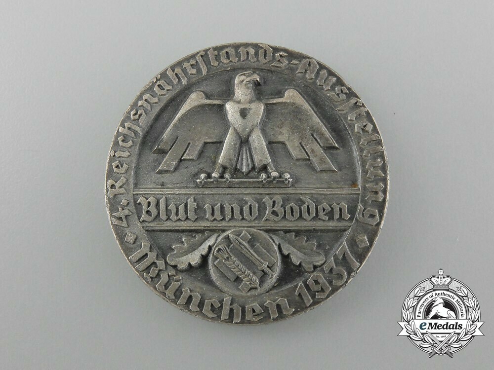 Exhibition+badge+munich%2c+1937+%28markenmilch%29+1