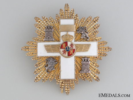 Grand Cross Breast Star (white distinction) Obverse