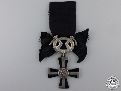 Order of the Cross of Liberty, Military Division, Cross of Mourning (1939) Obverse