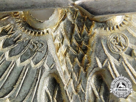 Allgemeine SS Metal Cap Eagle Type II, by Deschler Detail