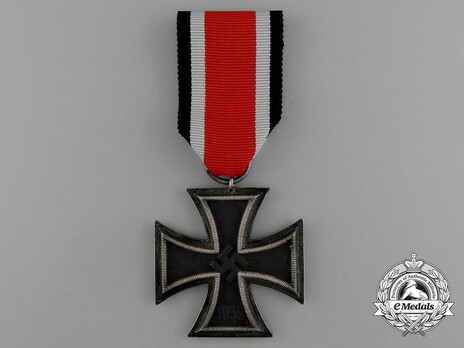 Iron Cross II Class, by Gottlieb & Wagner, #52 ("52") Obverse