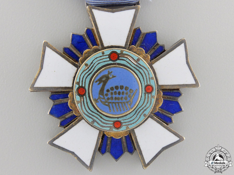 Order of Military Merit, Type III, III Class (Chungmu) Obverse
