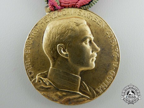 Saxe-Ernestine House Order Medals of Merit, Type IV, Military Division, in Gold Obverse