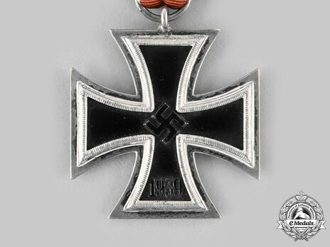 Iron Cross II Class, by Wächtler & Lange ("100") Obverse