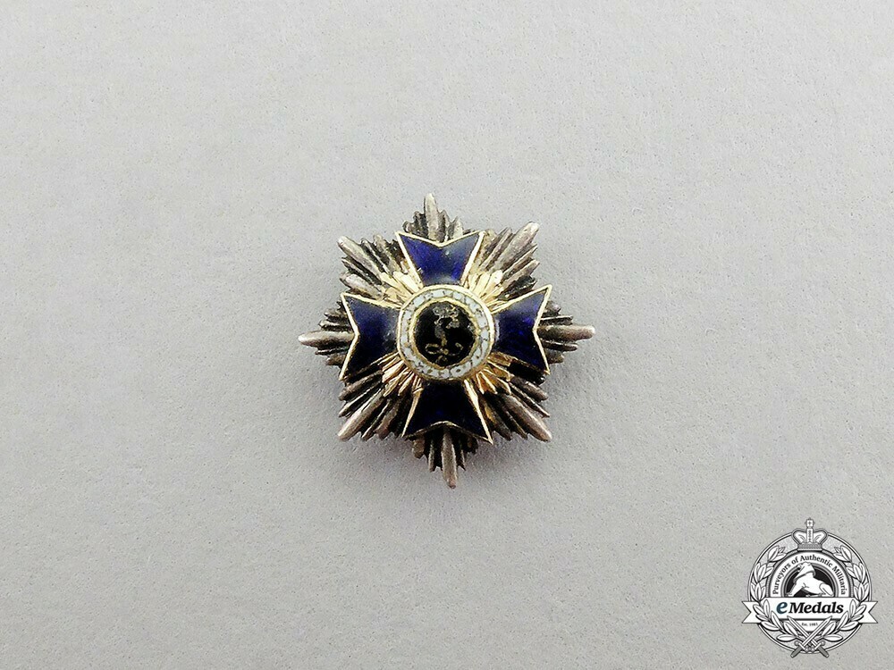 Miniature+order+of+military+merit%2c+grand+cross+breast+star+1