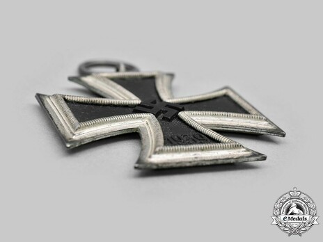 Iron Cross II Class, by W. Deumer (regular frame, "L/11") Obverse