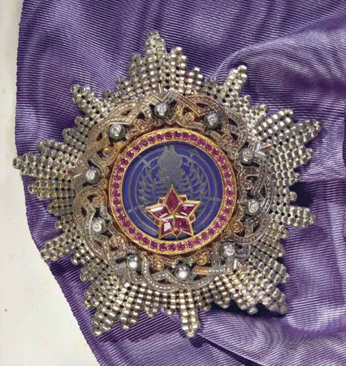 Order+of+the+grand+star+of+yugoslavia%2c+type+ii%2c+i+class+breast+star