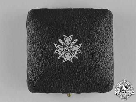 War Merit Cross I Class with Swords Case of Issue, by Kerbach & Oesterhelt Exterior