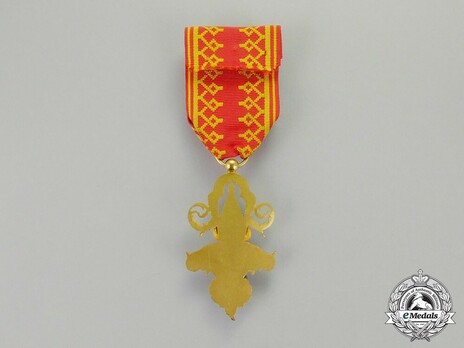 Order of a Million Elephants and the White Parasol, Officer Reverse