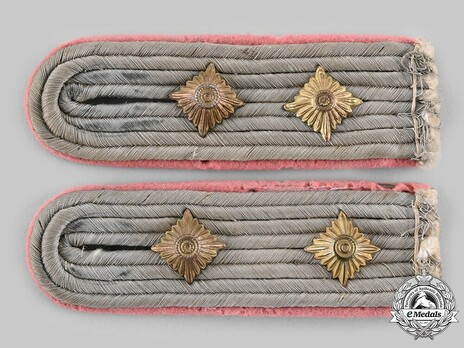 Luftwaffe Corps of Engineer Officers Hauptmann Shoulder Boards Obverse