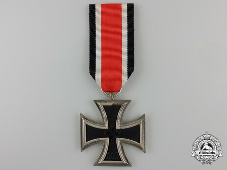 Iron Cross II Class, by C. E. Juncker, #2, L/12 (Crunch Bead frame, iron, unmarked) Obverse
