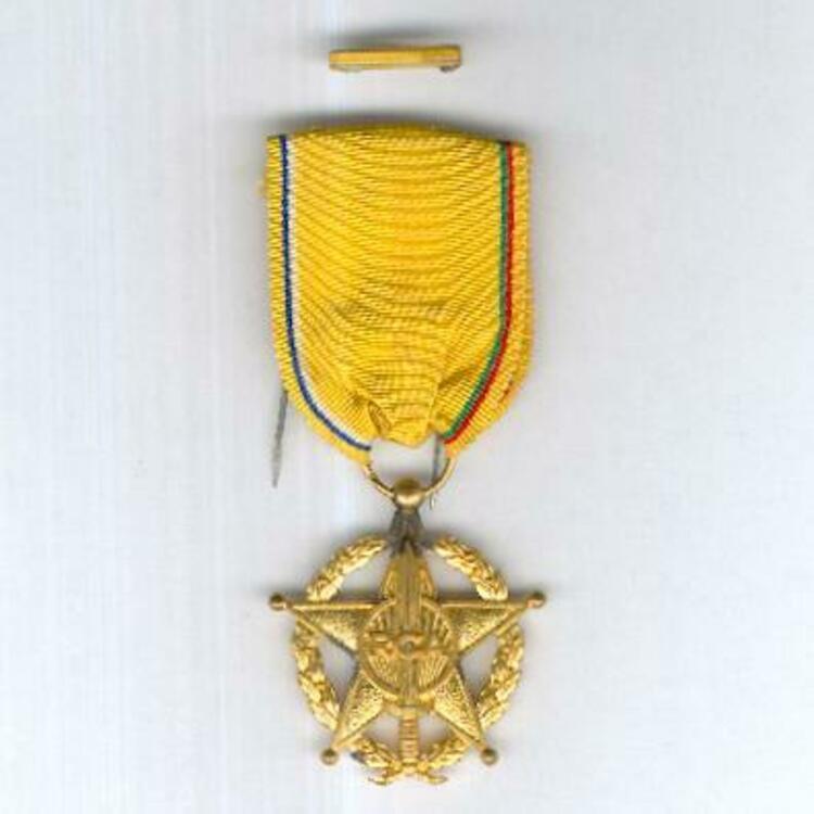 Gilded metal star obv