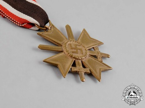 War Merit Cross II Class with Swords (unmarked, tombac) Obverse