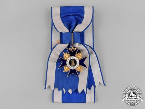 Order of Military Merit, Civil Division, I Class Cross (in gold) Obverse
