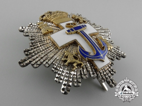 2nd Class Breast Star (white distinction) Obverse