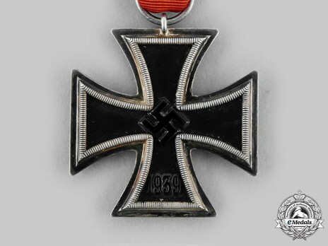 Iron Cross II Class, by F. Petzl, #120 ("120") Obverse