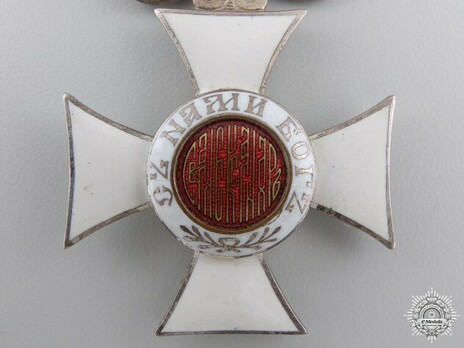 Order of St. Alexander, Type II, V Class Knight Obverse