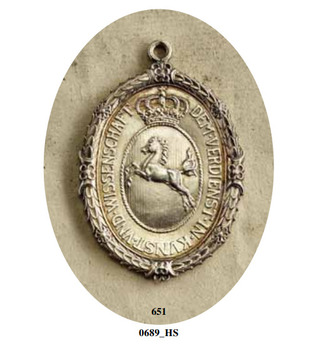 Decoration for Art and Science, II Class (without crown) Reverse