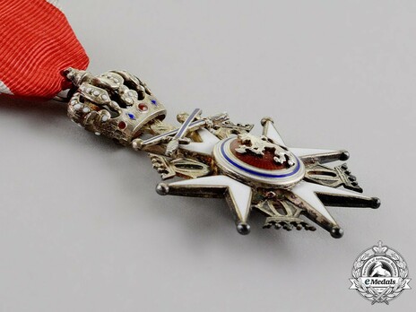 Order of St. Olav, Knight II Class, Military Division Obverse