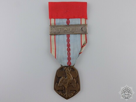 Bronze Medal (with "ITALIE" clasp, stamped "G. SIMON" "F. JOSSE") Obverse