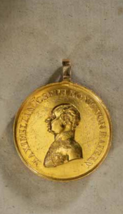 Military+merit+medal%2c+type+iii%2c+gold+medal%2c+obv+