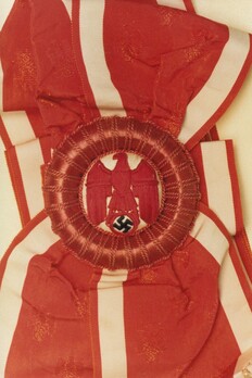 National Prize for Art and Science, Sash Medallion Obverse