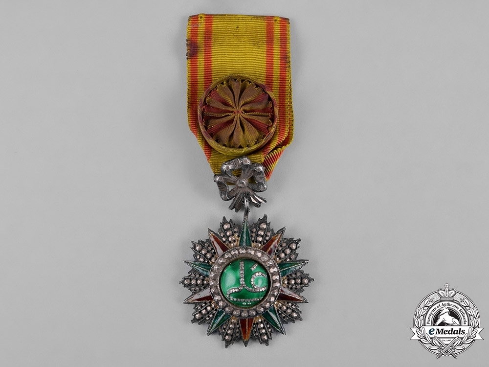 C18 056798