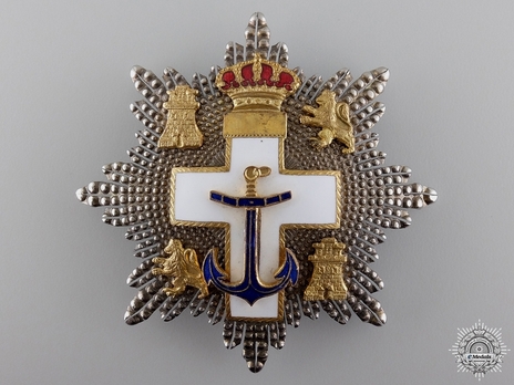 2nd Class Breast Star (white distinction) Obverse