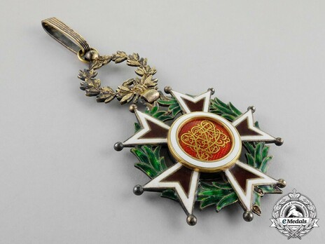 Order of the Brilliant Star of Zanzibar, Type III, II Class Officer Obverse
