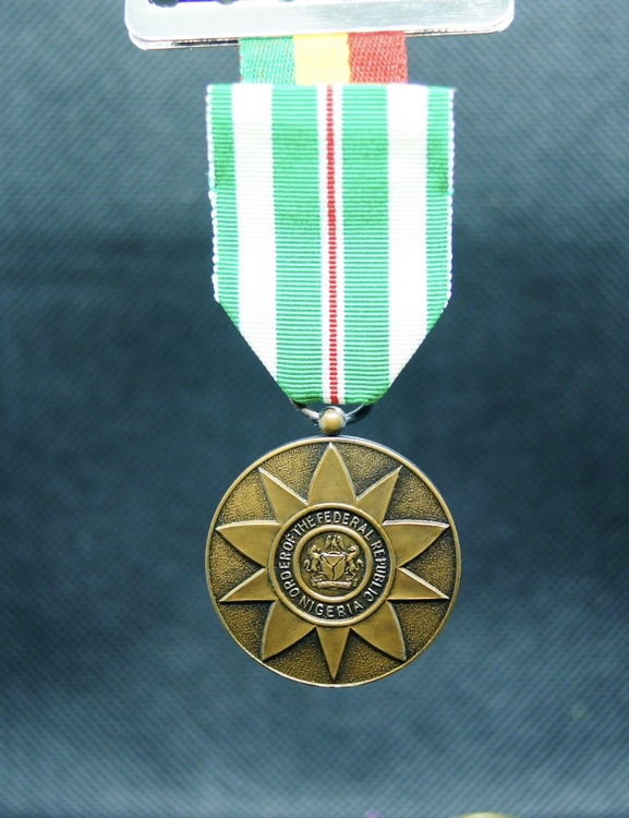 Io780001