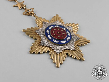 Order of United Glory, I Class Sash Badge Obverse