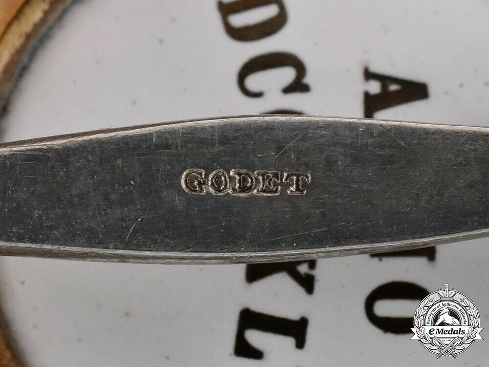 Godet+on+pin+%28eg2685a%29