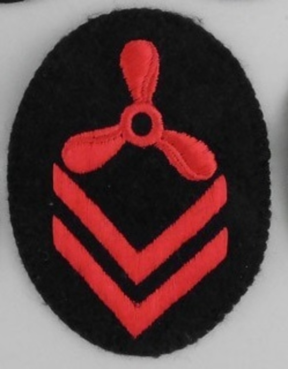B 9044