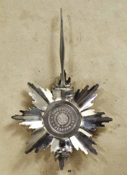 Order of Merit, Type II, Military Division, Grand Cross Breast Star (swords on ring) Reverse