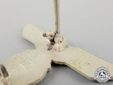 Clasp to the Iron Cross I Class, Type II, by W. Deumer (L/11) Detail