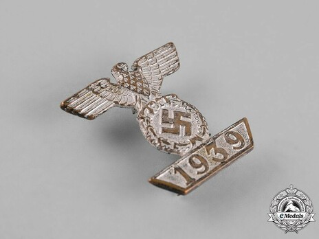 Clasp to the Iron Cross II Class, Type II Obverse